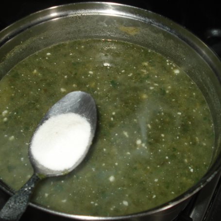 Krok 8 - Zupa z sałaty masłowej i rzodkiewek foto
