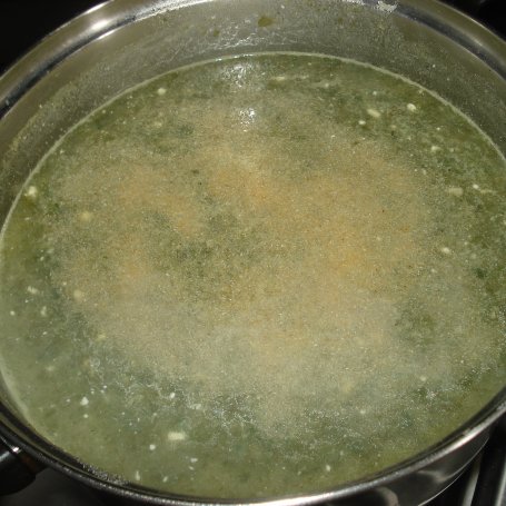 Krok 9 - Zupa z sałaty masłowej i rzodkiewek foto