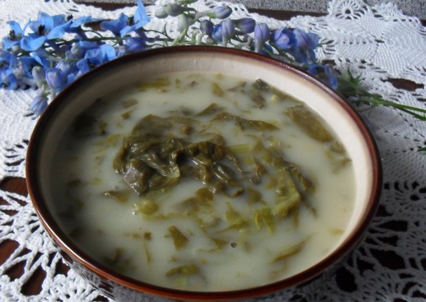 Fotografia przedstawiająca Zupa z sałaty