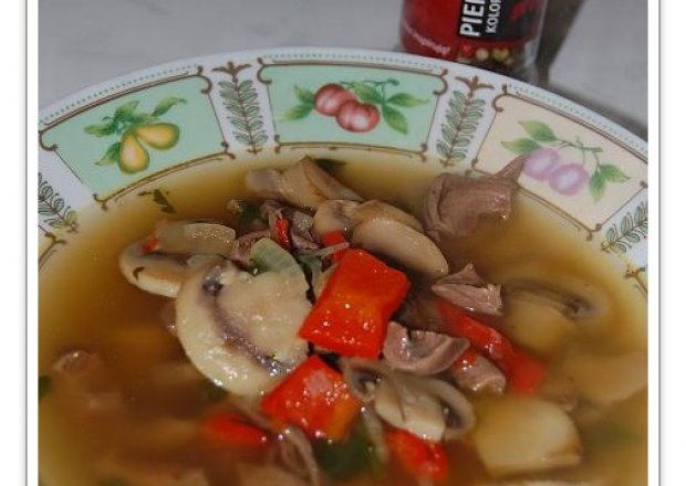Fotografia przedstawiająca zupa z serc drobiowych i chilli