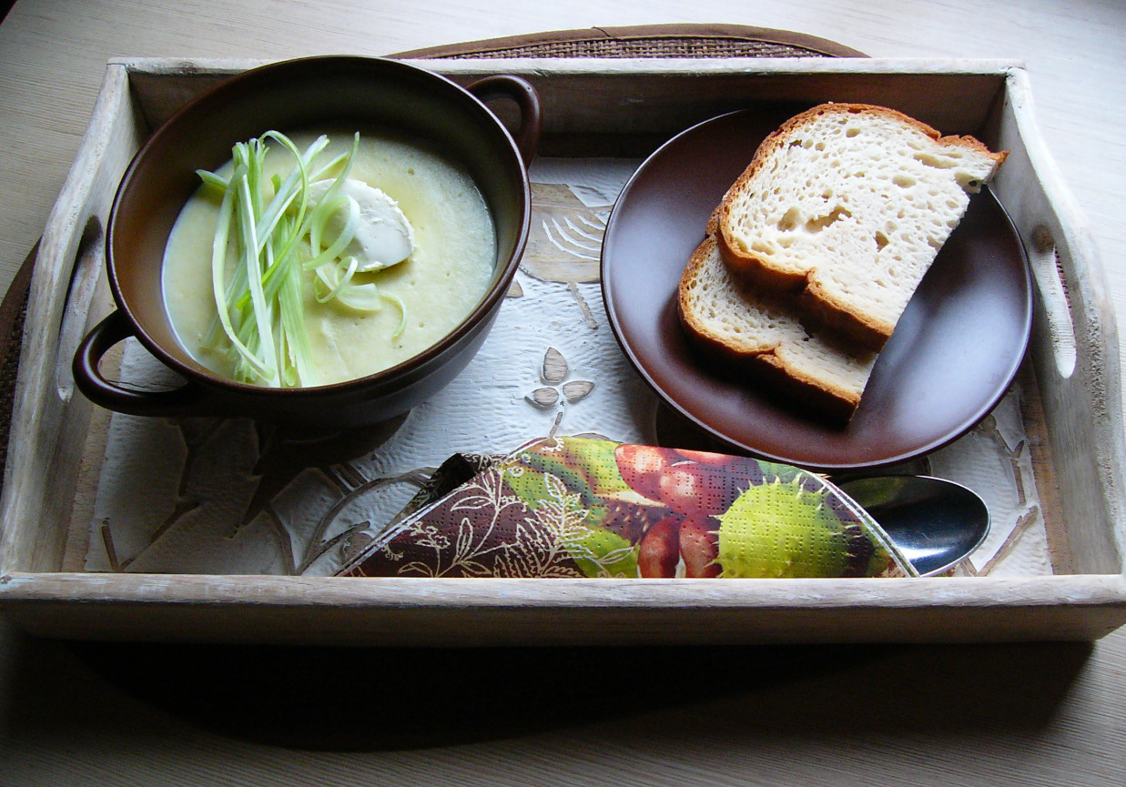 Zupa z serem pleśniowym foto