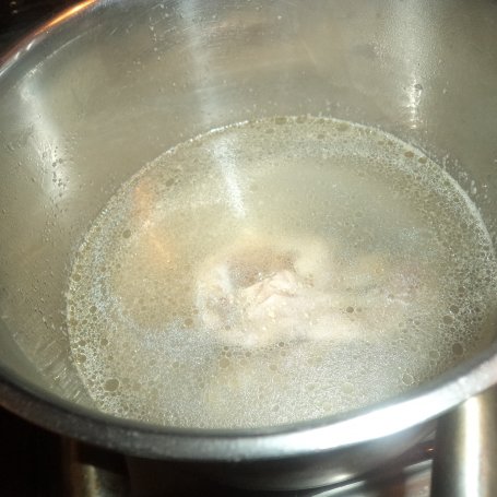 Krok 1 - Zupa z serkami topionymi i koperkiem - podana z grzankami :) foto