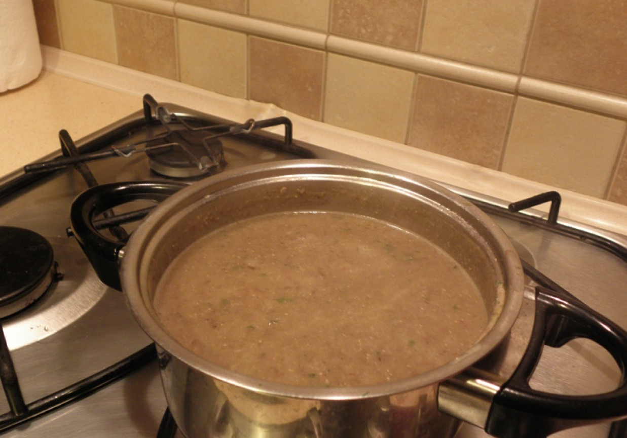 Zupa z soczewicy msewki. foto