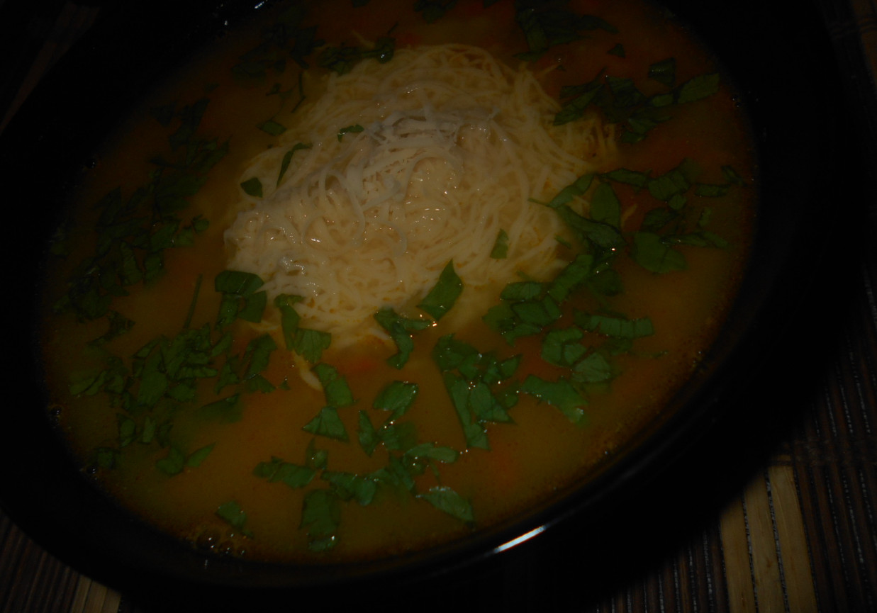 Zupa z soczewicy z serem foto
