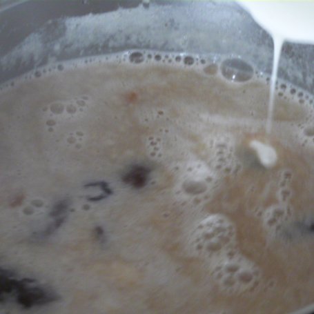 Krok 3 - Zupa z suszonych grzybów z tortellini foto