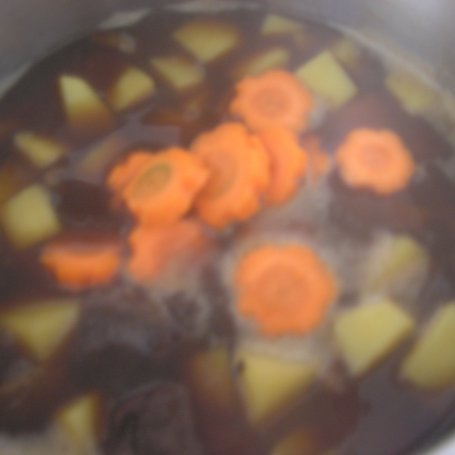 Krok 2 - Zupa z suszonych grzybów foto