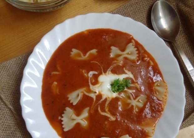 Fotografia przedstawiająca Zupa z suszonych pomidorów