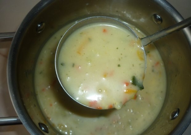 Fotografia przedstawiająca Zupa z warzyw mieszanych