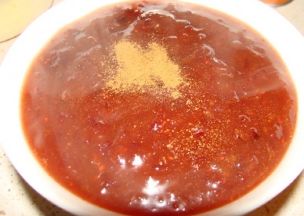 Fotografia przedstawiająca Zupa z wiśni i żurawiny