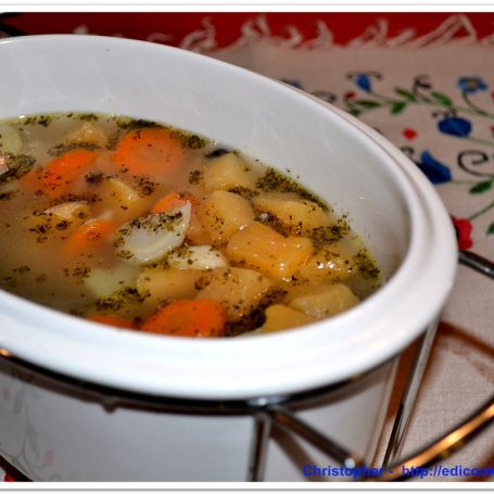 Krok 7 - Zupa z "zełtech wreków" czyli zupa z brukwi. foto
