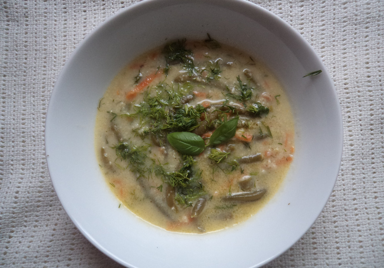 Zupa z zieloną fasolką, koperkiem  i kaszą kus-kus  :) foto