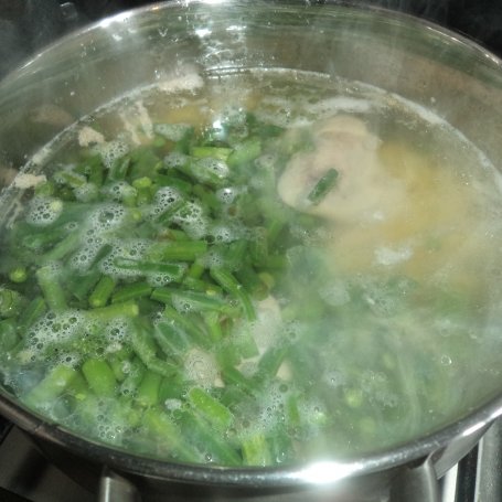 Krok 1 - Zupa z zieloną fasolką , pieczarkami i papryką - z dodatkiem jogurtu naturalnego :) foto