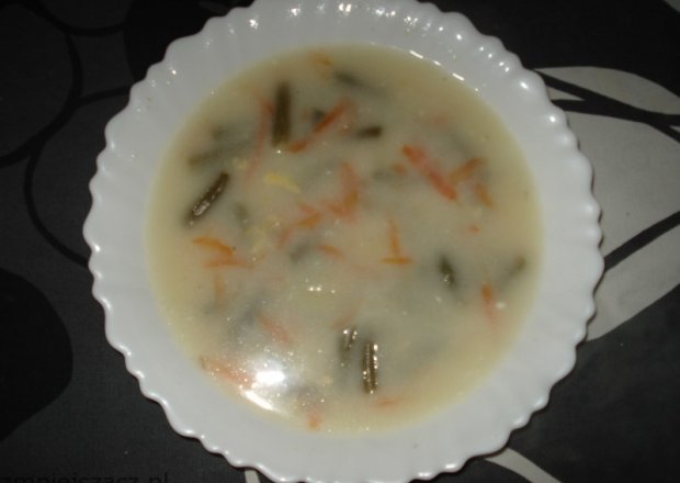 Fotografia przedstawiająca Zupa z zieloną  fasolką