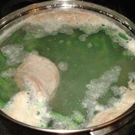 Krok 2 - Zupa z zieloną  fasolką foto