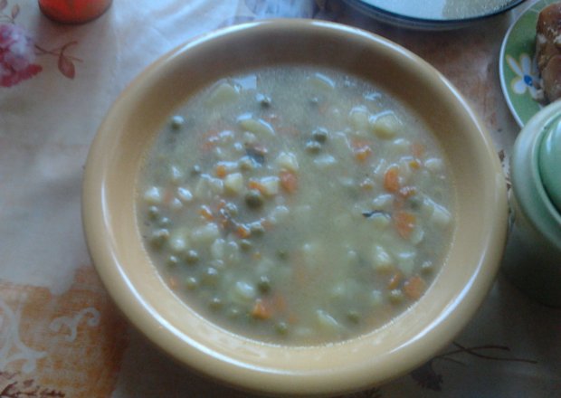 Fotografia przedstawiająca zupa z zielonego groszku