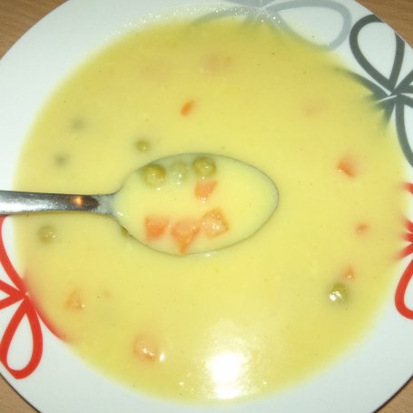 Krok 5 - Zupa z zielonej dyni z groszkiem i marchewką foto