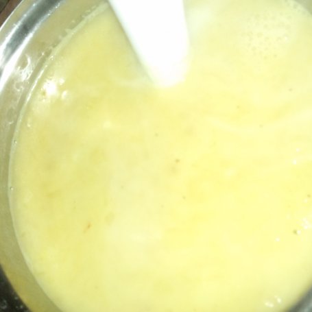 Krok 3 - Zupa z zielonej dyni z groszkiem i marchewką foto
