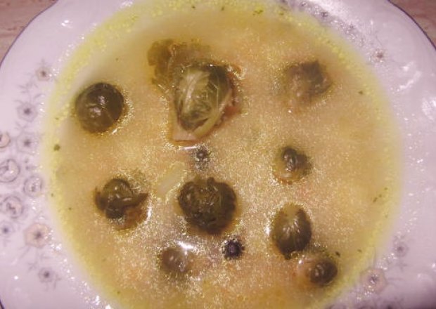 Fotografia przedstawiająca Zupa z zielonych brukselek