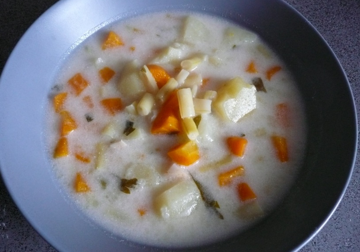 zupa z żółtą fasolką foto