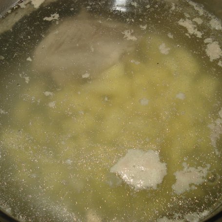 Krok 3 - Zupa z zółtą papryką, kalafiorem i koperkiem foto