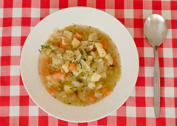 Fotografia przedstawiająca Zupa ze słodkiej białej kapusty