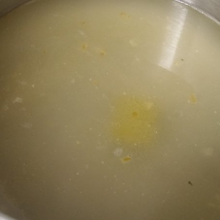 Krok 2 - Zupa ze świeżego szpinaku foto