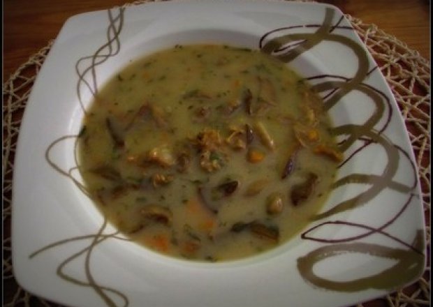 Fotografia przedstawiająca Zupa ze świeżych grzybów