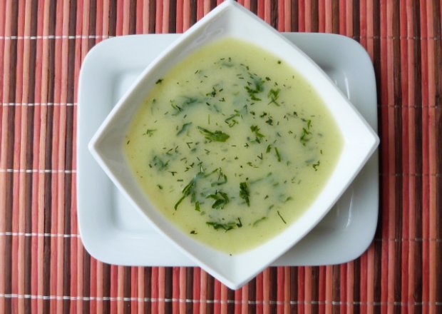 Fotografia przedstawiająca Zupa ze świeżych ogórków