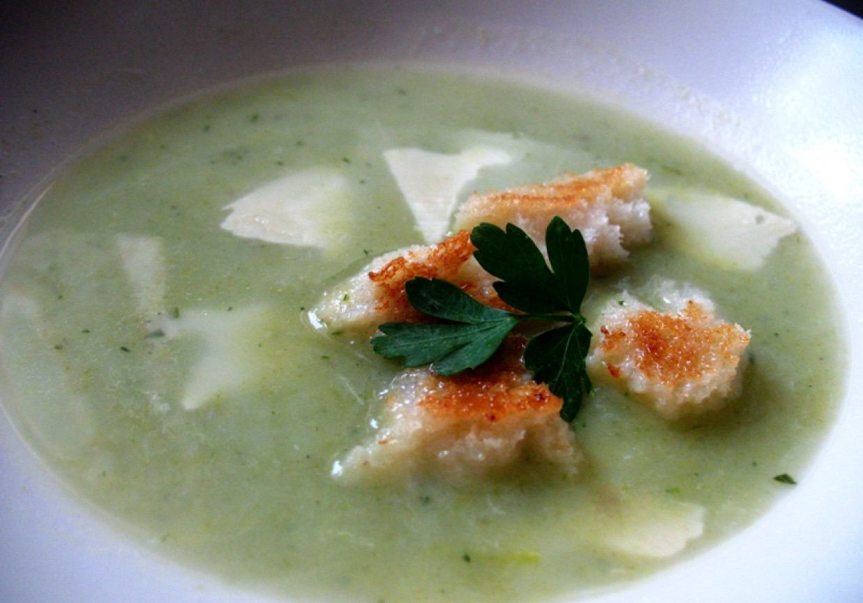 Zupa zielony krem foto
