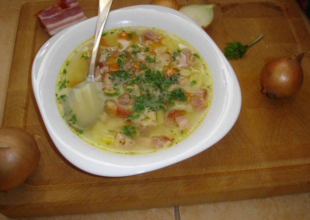 Fotografia przedstawiająca Zupa ziemniaczana z bekonem