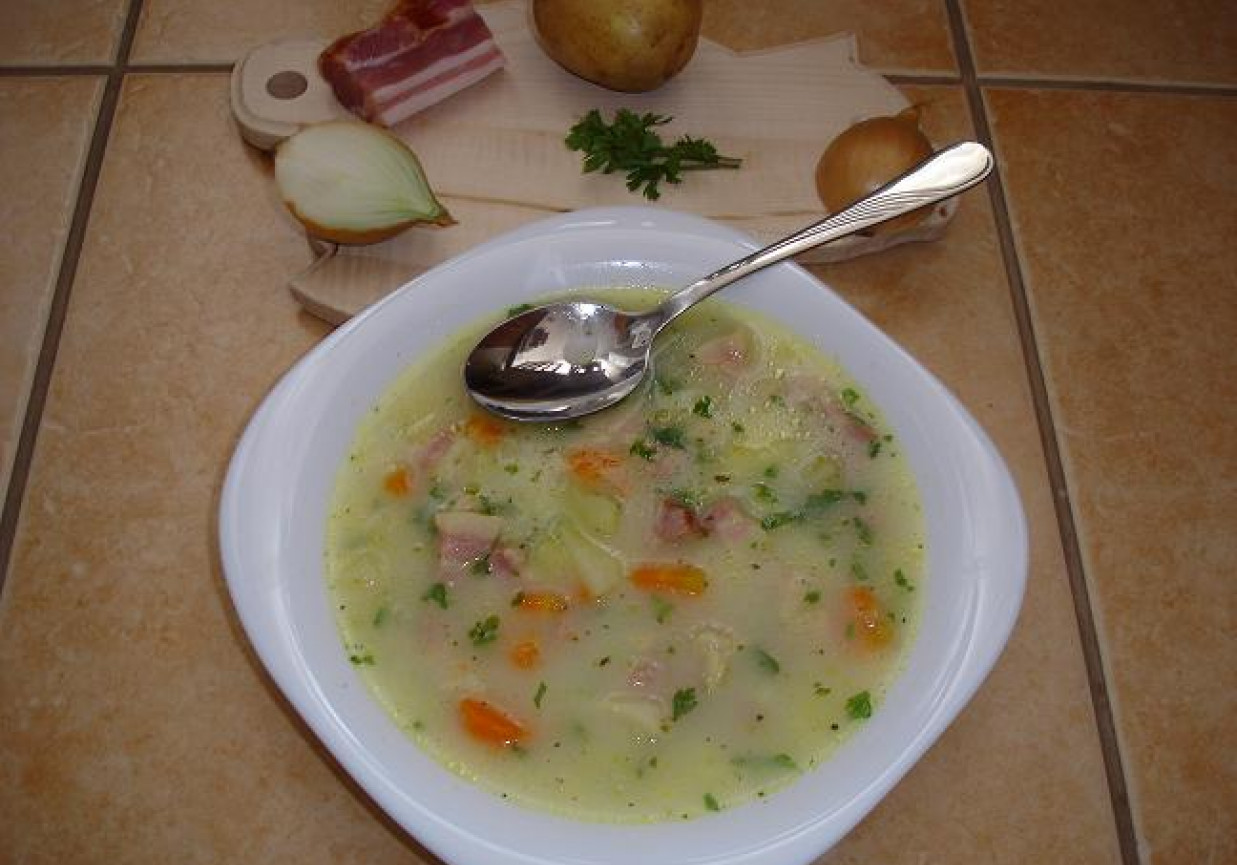Zupa ziemniaczana z bekonem foto