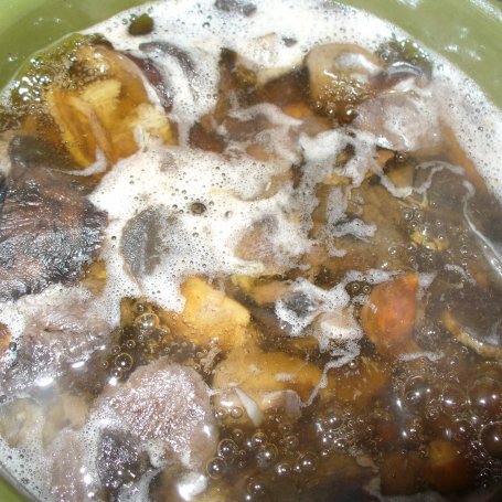 Krok 4 - Zupa ziemniaczana  z grzybami i łososiem foto