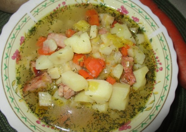 Fotografia przedstawiająca Zupa ziemniaczana z kiełbaską