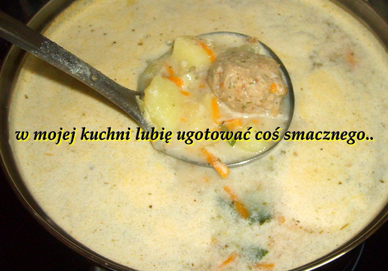 zupa ziemniaczana z klopsikami z indyka... foto
