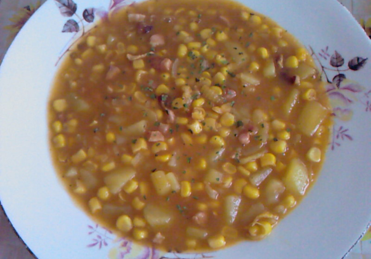 Zupa ziemniaczana z kukurydzą foto