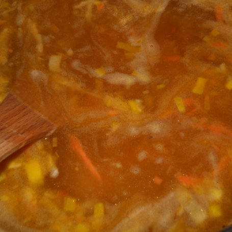Krok 6 - Zupa ziemniaczana z majerankiem foto