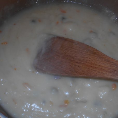 Krok 8 - Zupa ziemniaczana z majerankiem foto