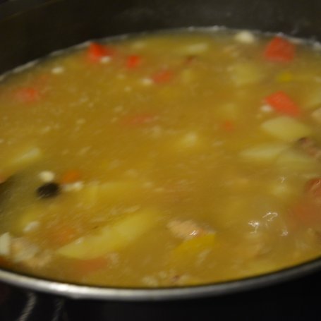 Krok 5 - Zupa ziemniaczana z mięsem foto