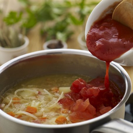 Krok 4 - Zupa ziemniaczana z pomidorami - Krok po kroku foto
