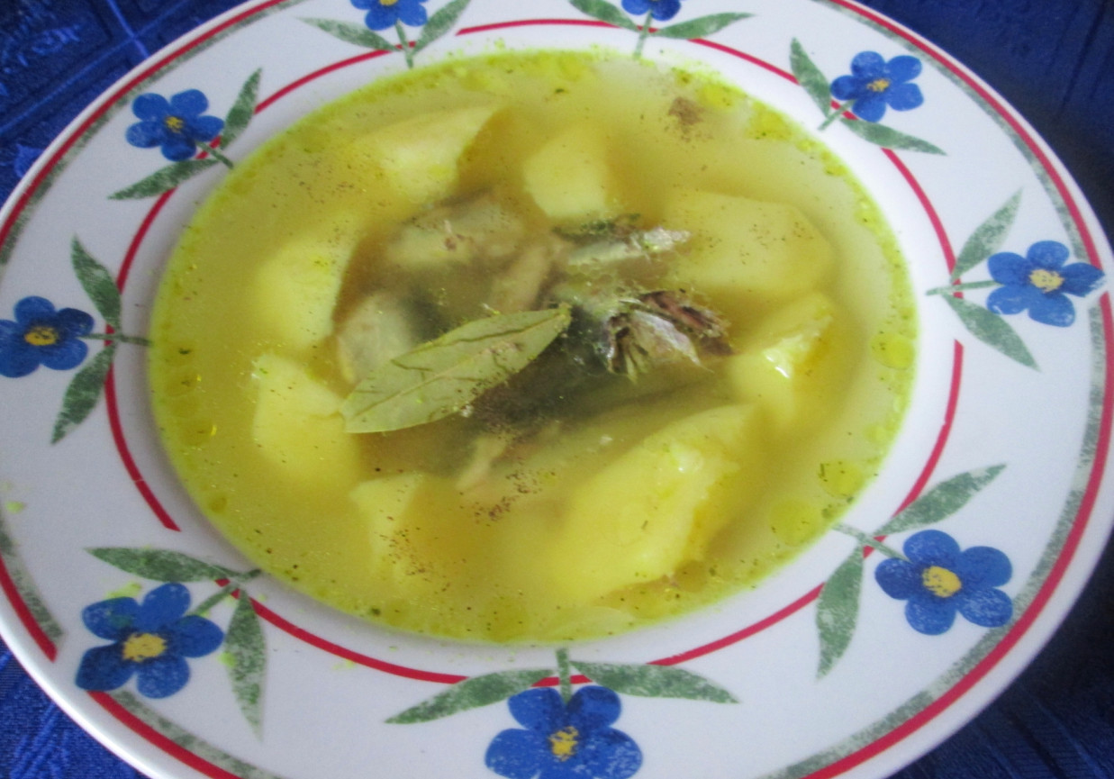 Zupa ziemniaczana z rybą foto