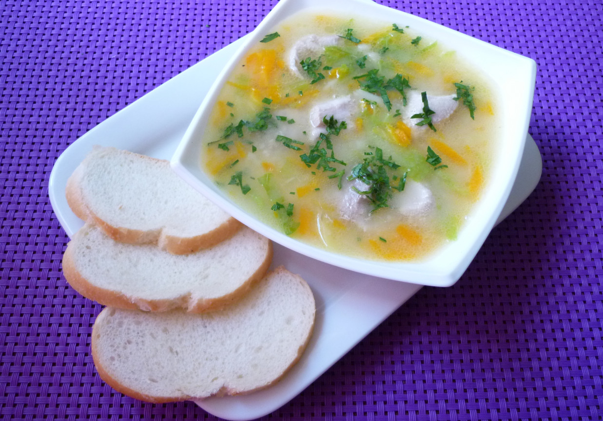 Zupa ziemniaczana z włoską kapustą - DoradcaSmaku.pl