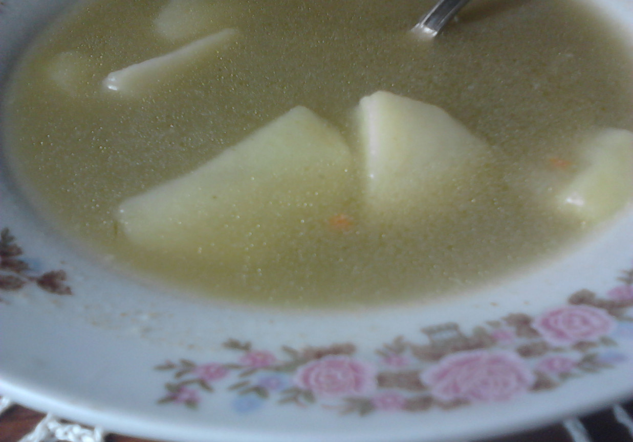 Zupa ziemniaczana ze szczawiem foto