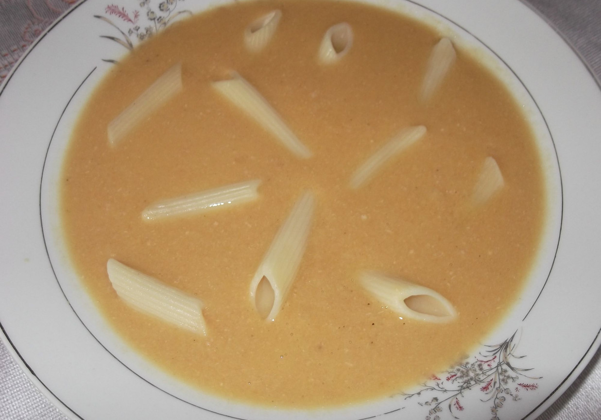 Zupa-krem z cieciorki z makaronem foto