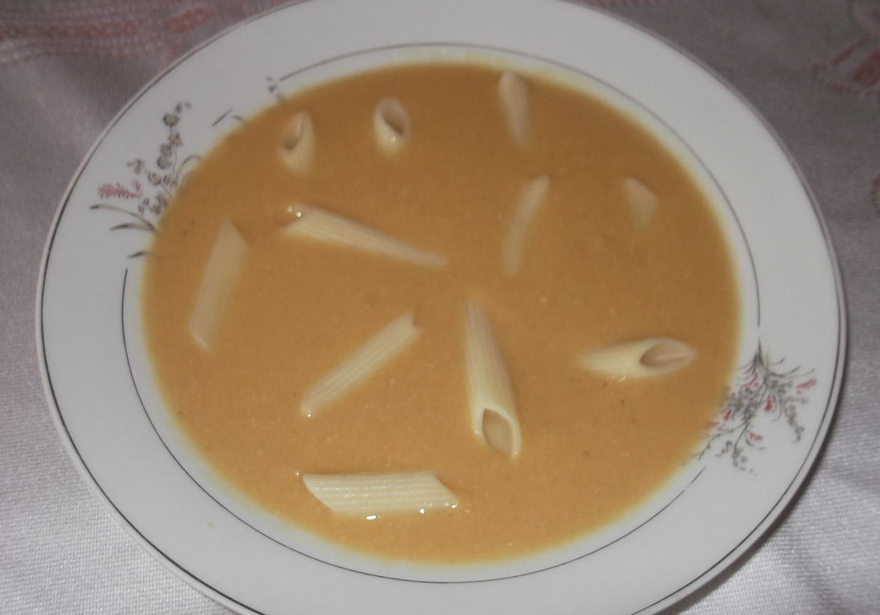 Zupa-krem z cieciorki z makaronem foto