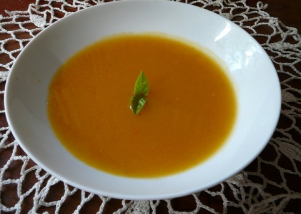 Fotografia przedstawiająca Zupa-krem z dyni z warzywami