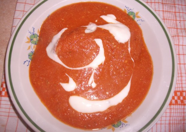 Fotografia przedstawiająca zupa-krem z pomidorów