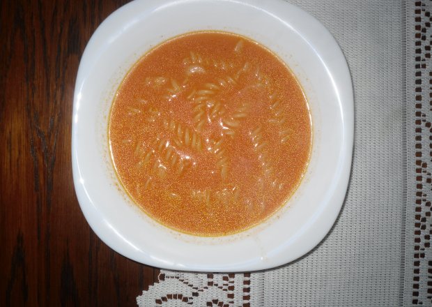 Fotografia przedstawiająca Zupka pomidorowa
