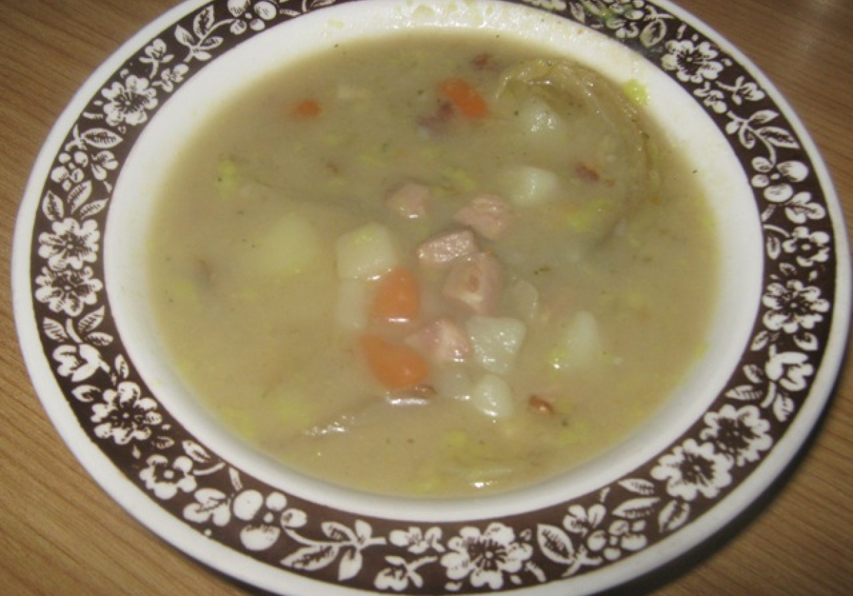Zupka warzywna z kiełbaską foto