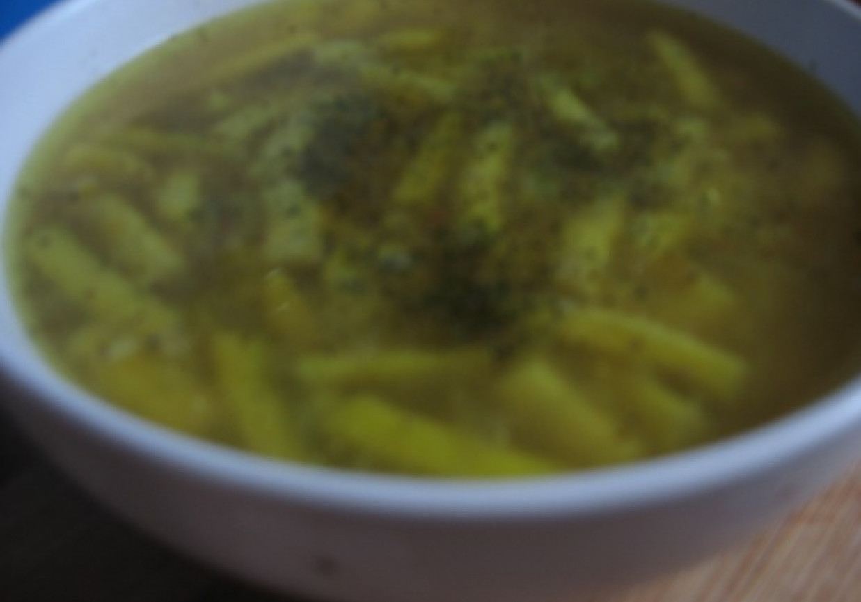 zupka z fasolki szparagowej na rosole foto