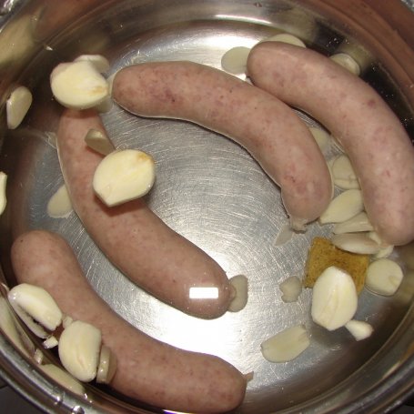Krok 1 - Żur na białej kiełbasce z ziemniakami foto
